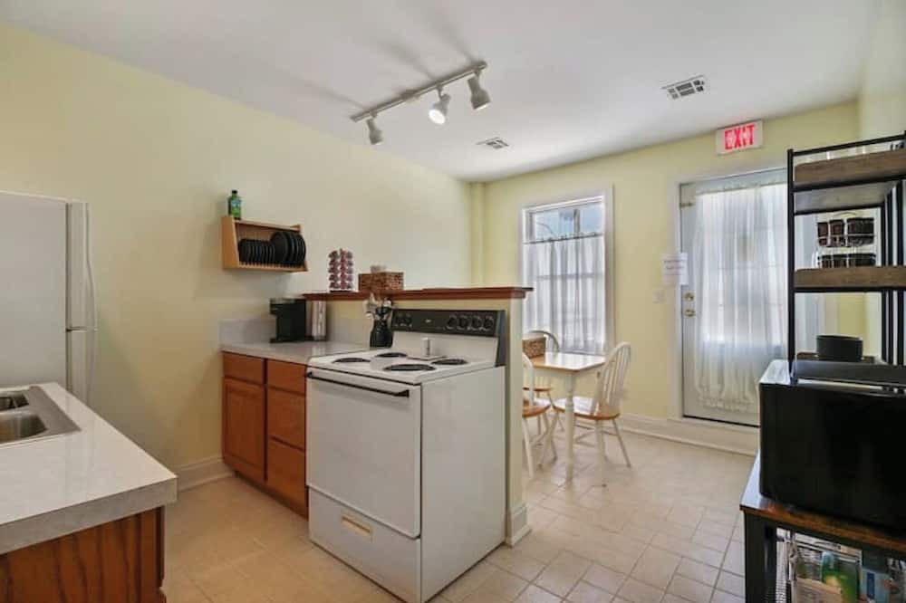 Photo of Kitchen in Parsons