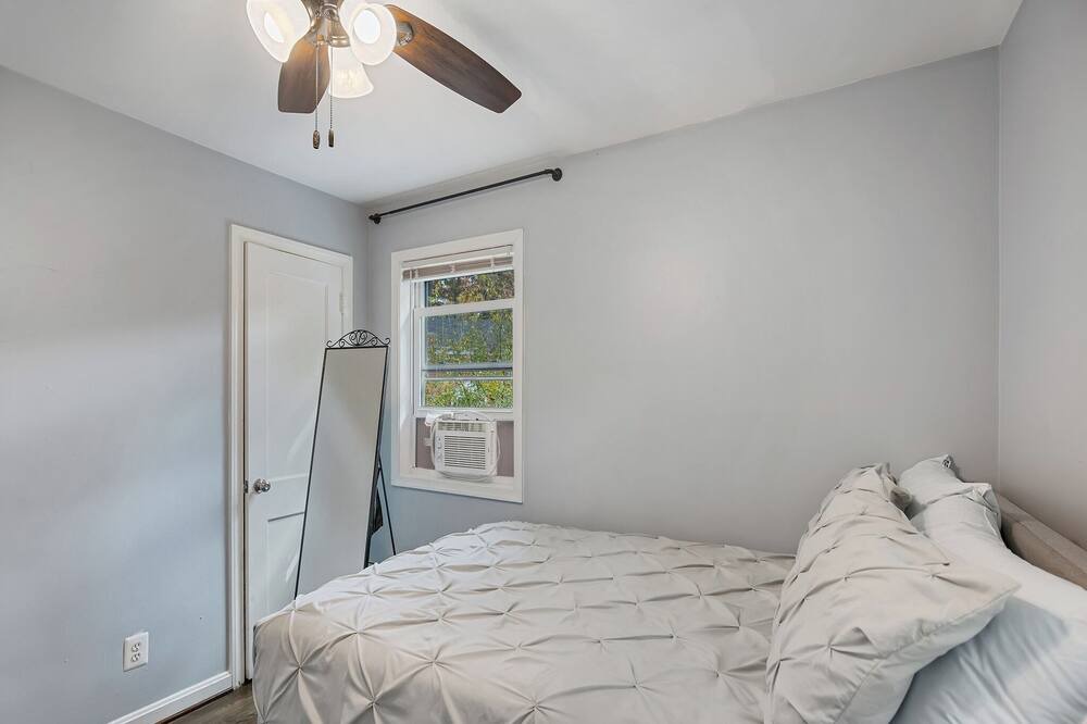 Photo of Bedroom in Takoma Park