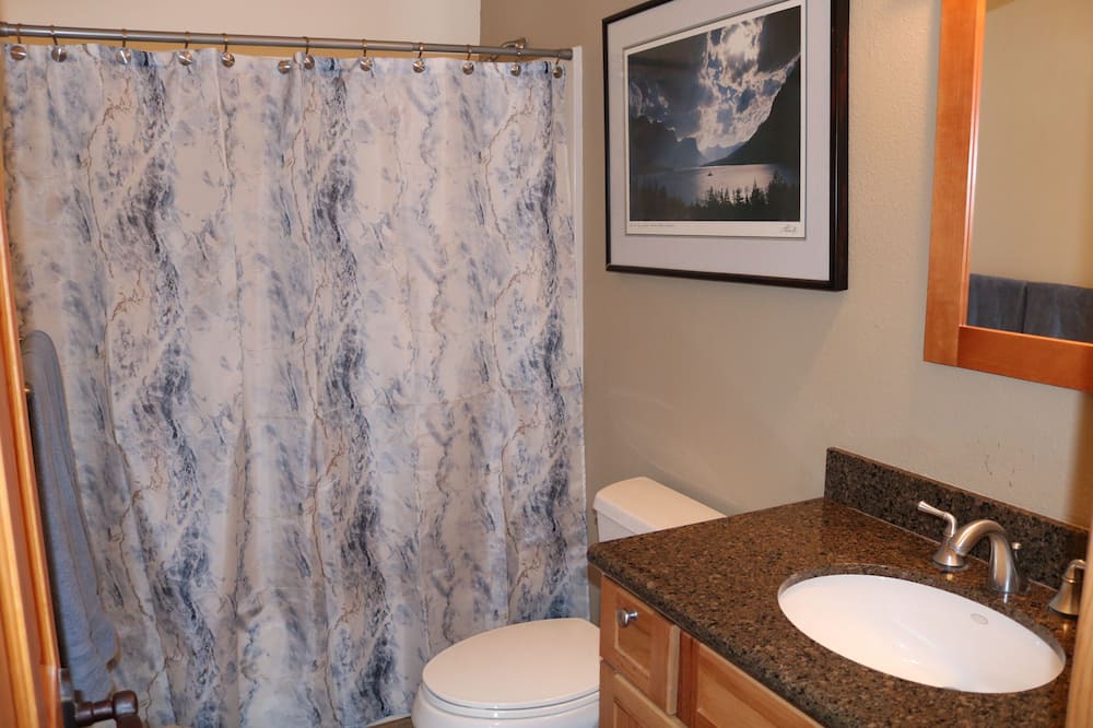Photo of Bathroom in Kremmling