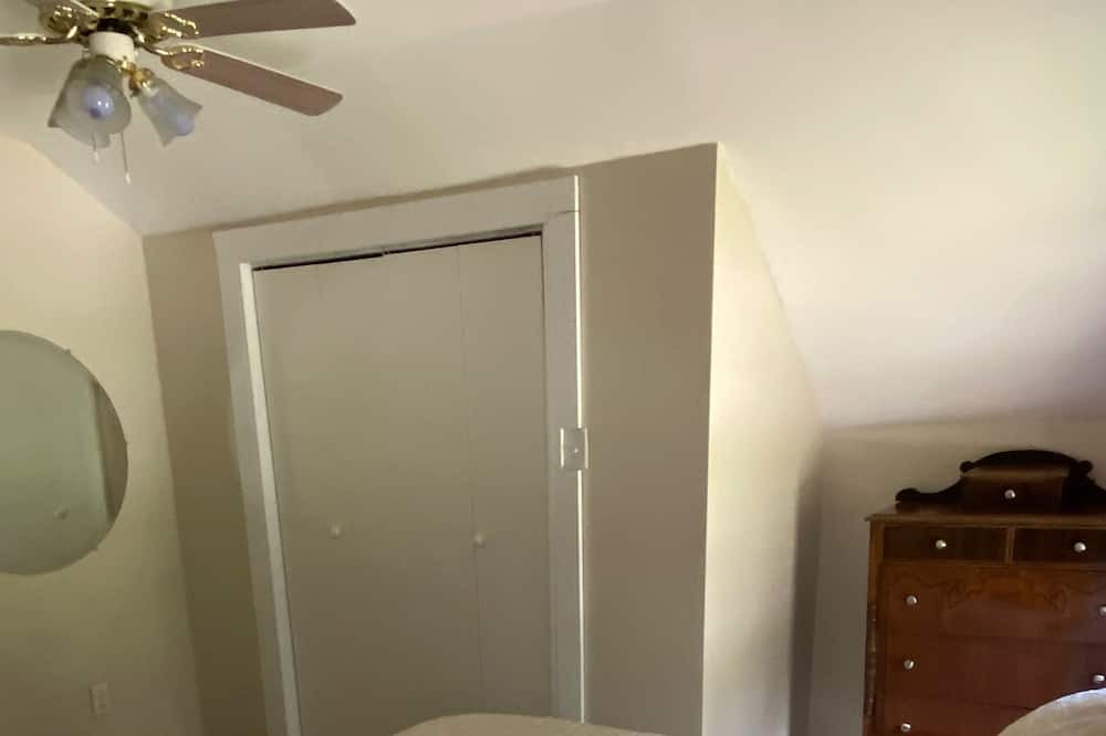 Photo of Bedroom in Arnot