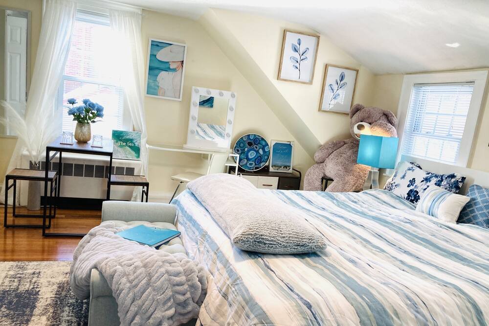 Photo of Bedroom in Framingham