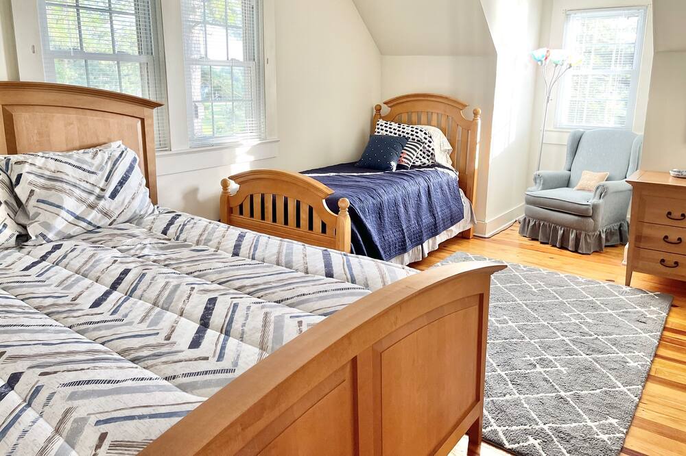 Photo of Bedroom in Deltaville