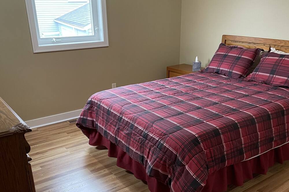 Photo of Bedroom in Whitmore Lake