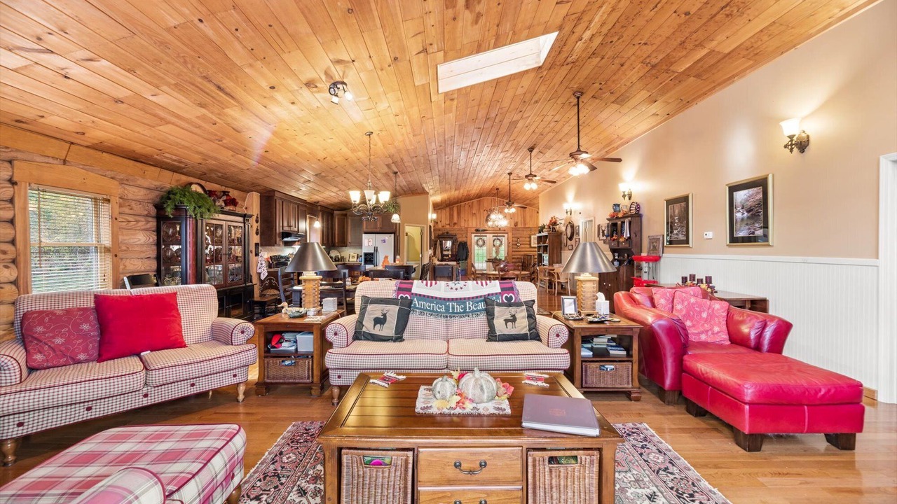 Photo of Livingroom in Reliance