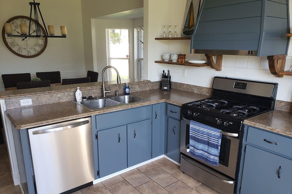 Photo of Kitchen in South Daytona