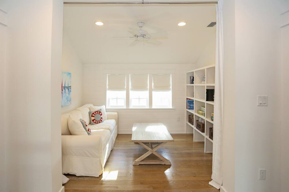 Photo of Livingroom in WaterSound West Beach