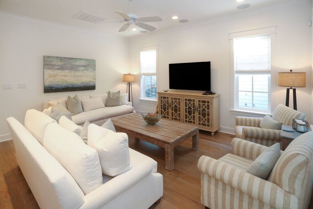 Photo of Livingroom in WaterSound West Beach