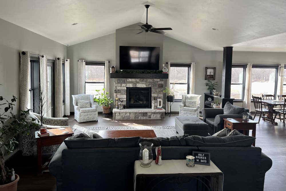 Photo of Livingroom in Winneconne