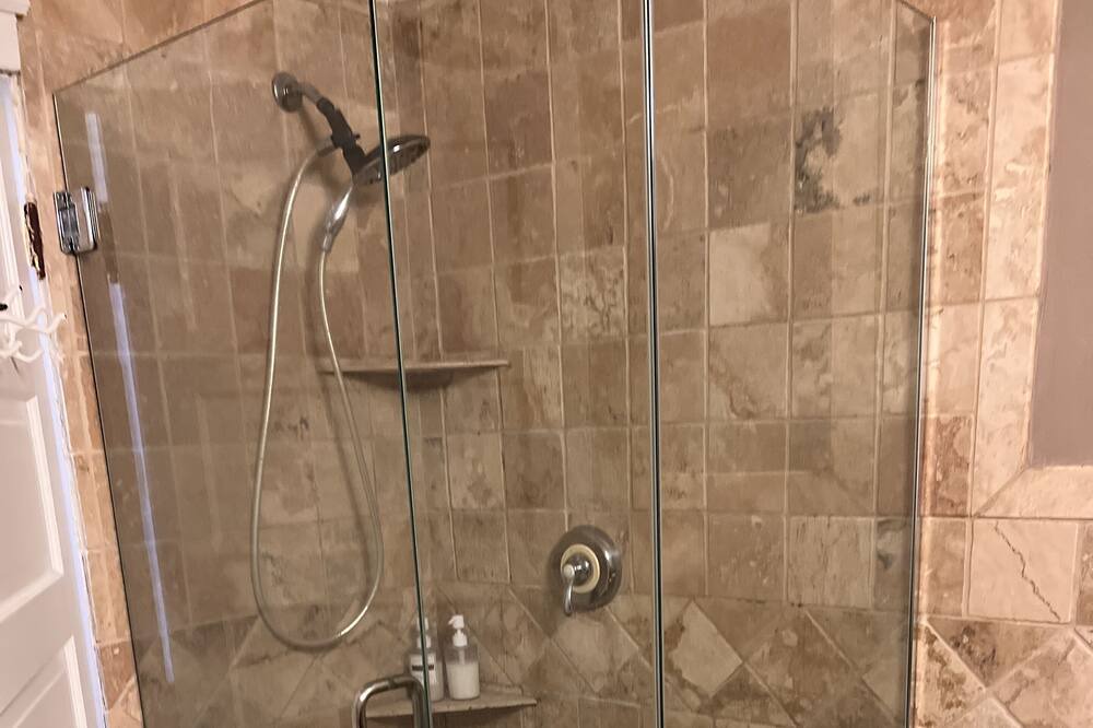 Photo of Bathroom in Downtown Riverside