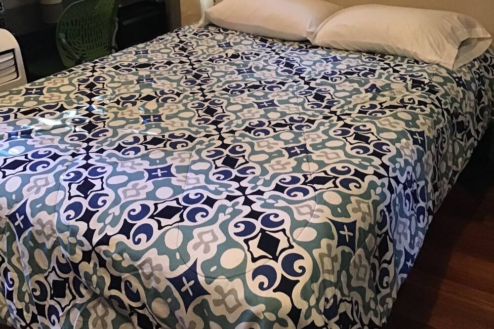 Photo of Bedroom in Downtown Riverside