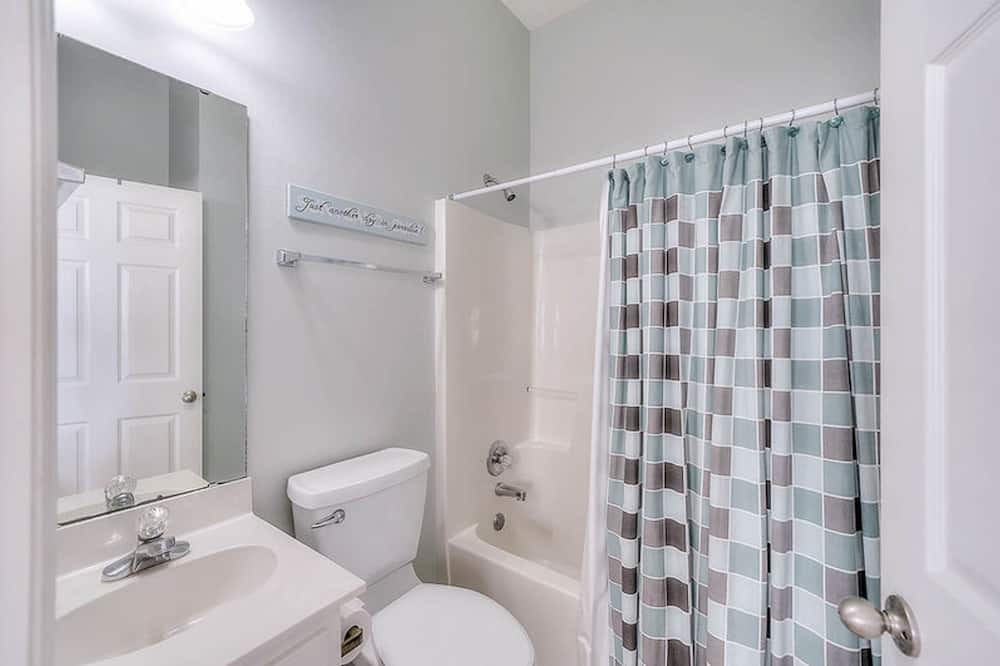 Photo of Bathroom in Gulf Trace