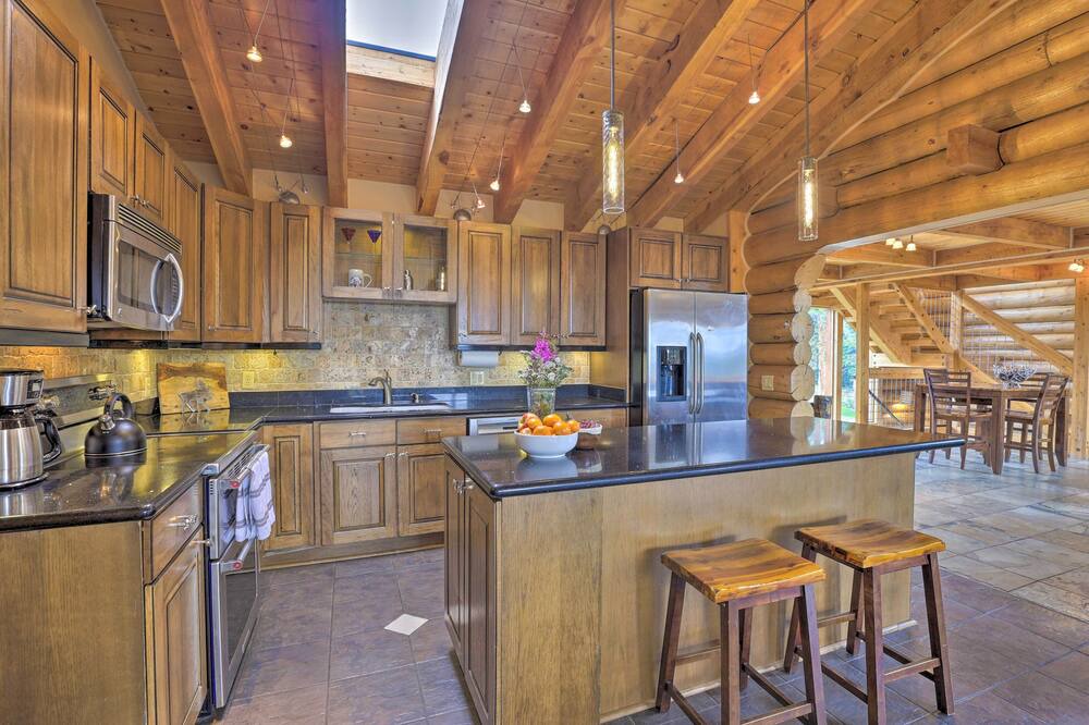 Photo of Kitchen in Quandary Village