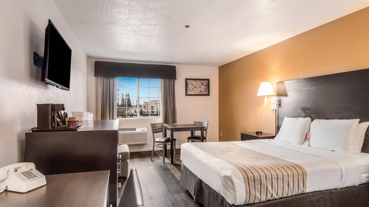 Photo of Bedroom in Corvallis