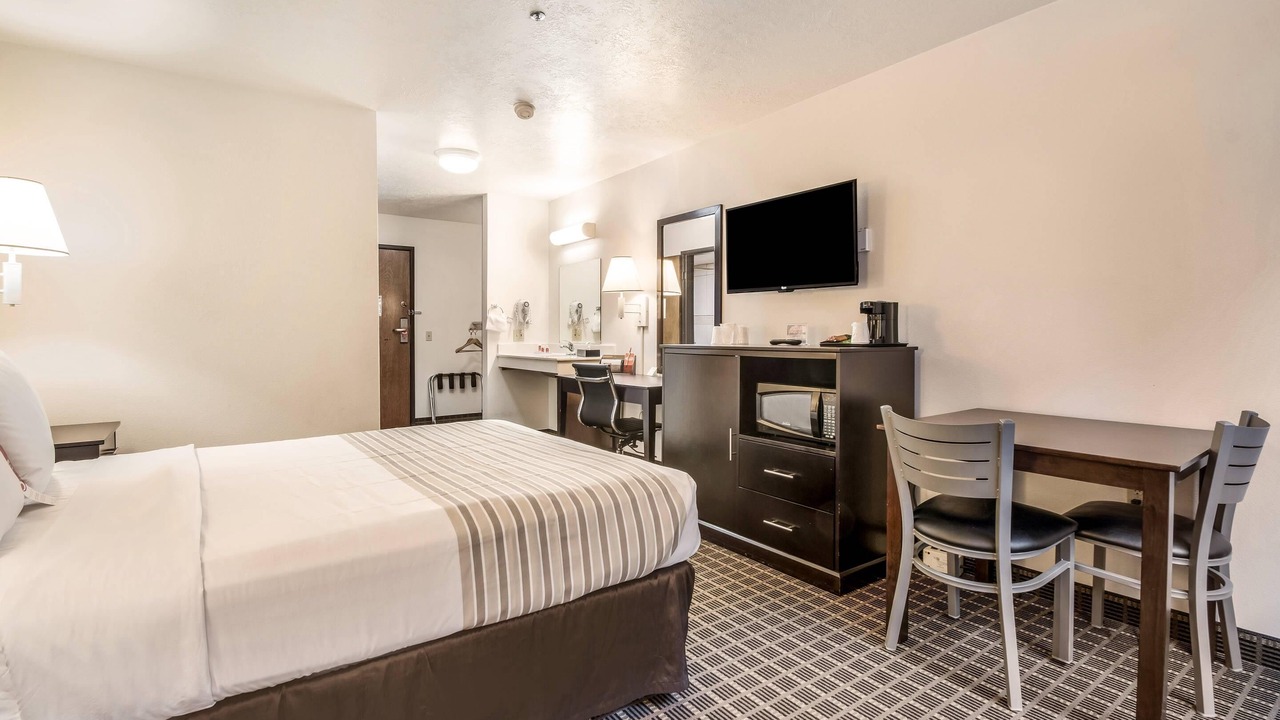 Photo of Bedroom in Corvallis