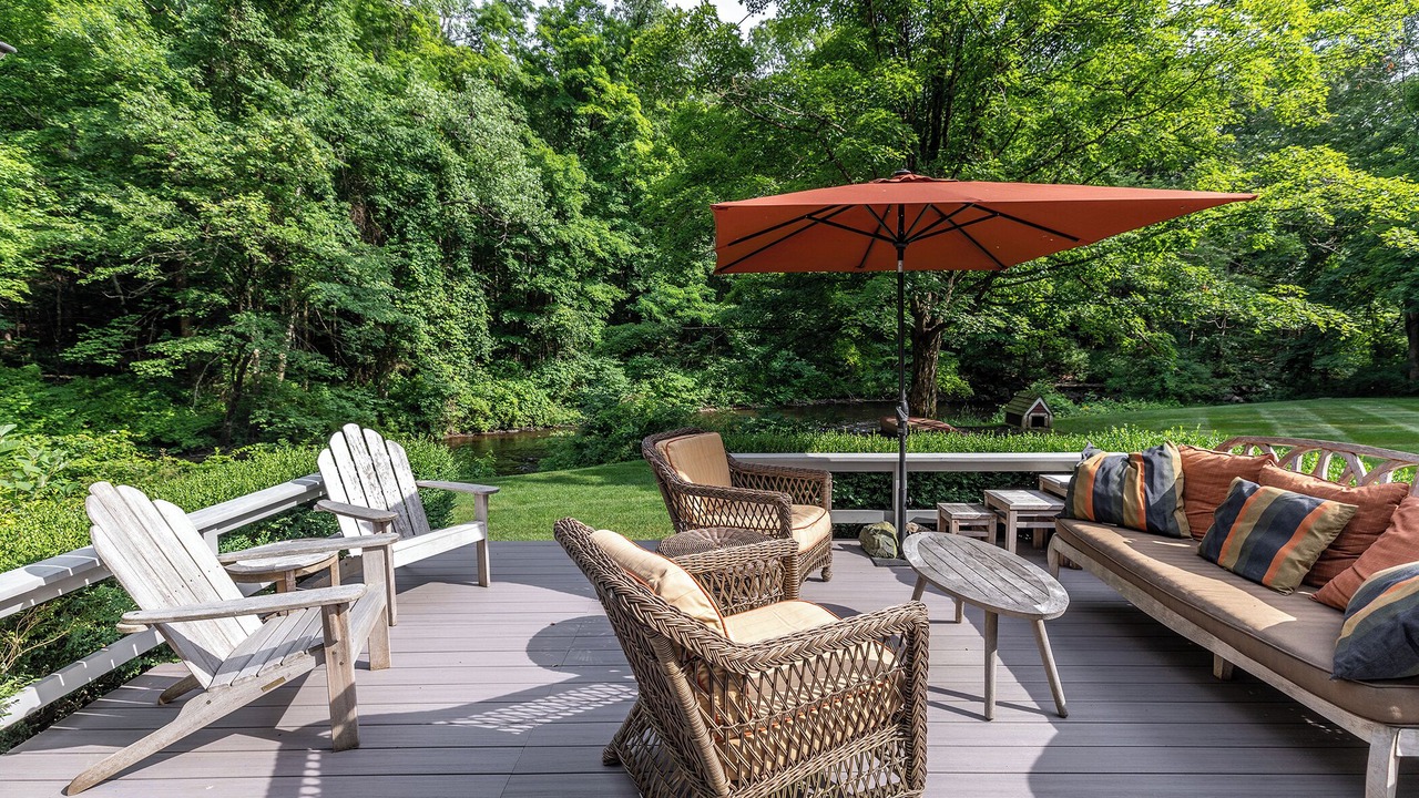 Photo of Patio Balcony in Lakeside