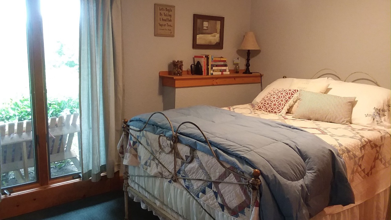 Photo of Bedroom in Mineral Point