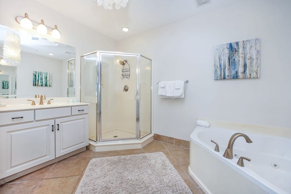 Photo of Bathroom in Rosemary Beach