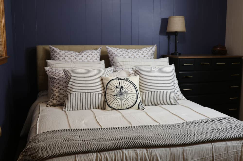 Photo of Bedroom in Lanesboro