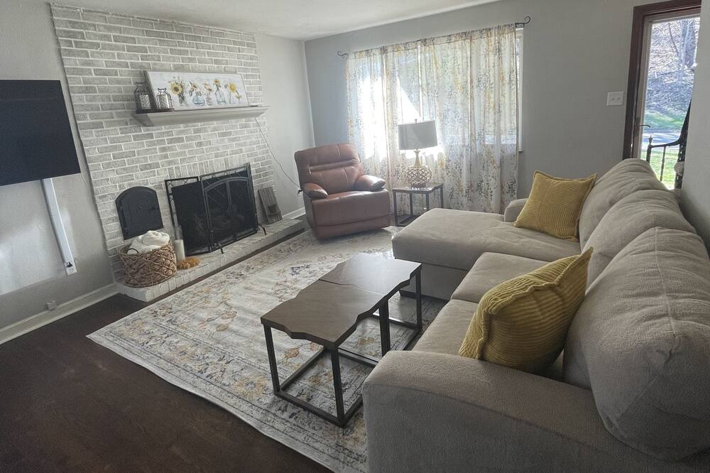 Photo of Livingroom in Huntington