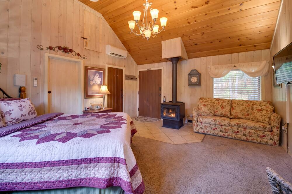 Photo of Bedroom in Wolf Creek