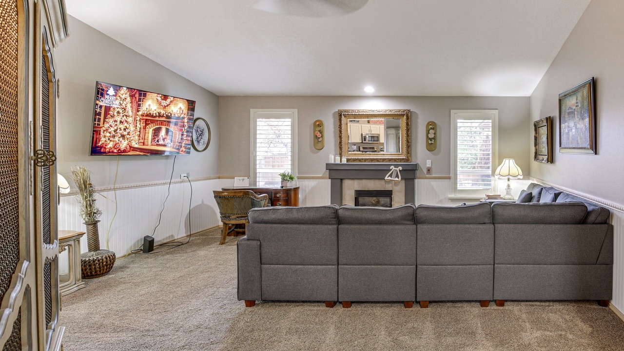 Photo of Livingroom in Lafayette