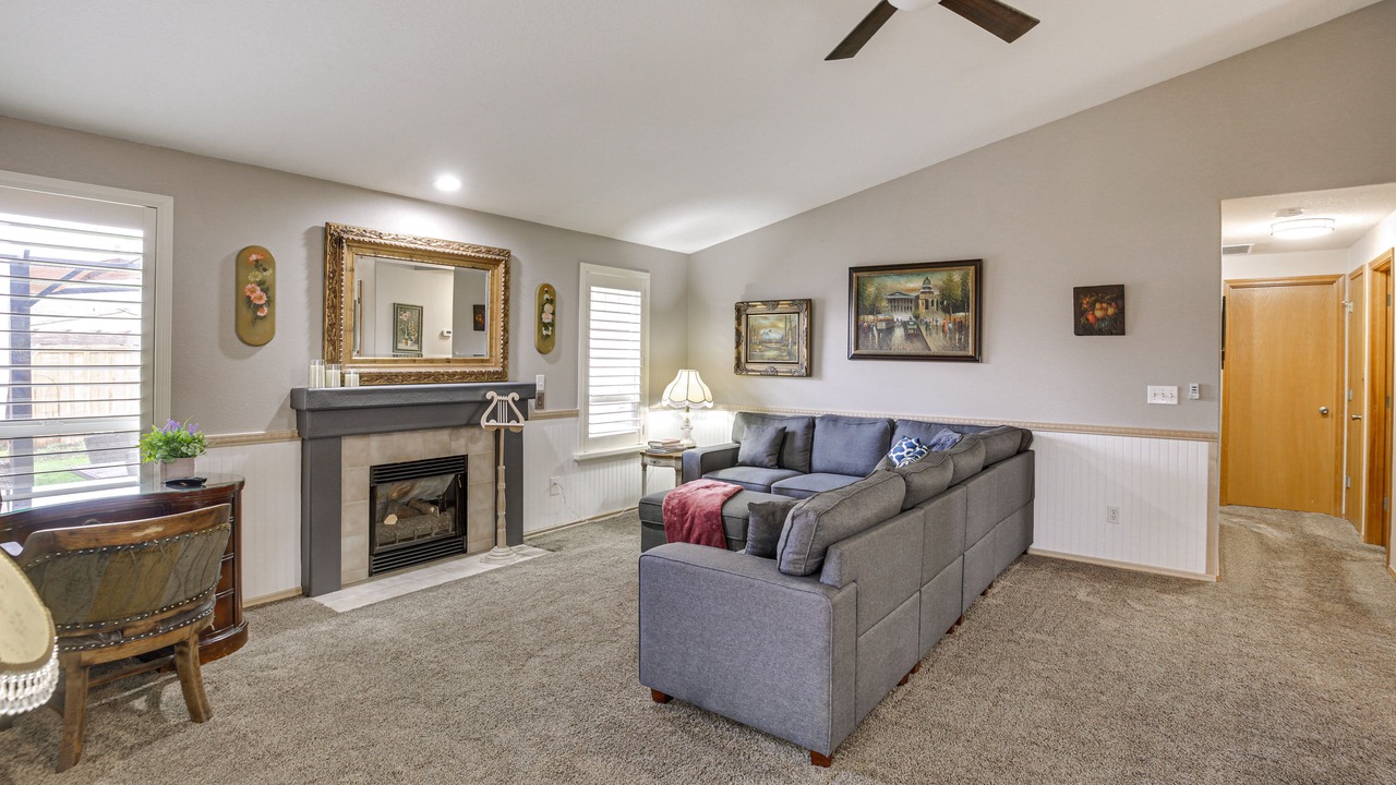 Photo of Livingroom in Lafayette