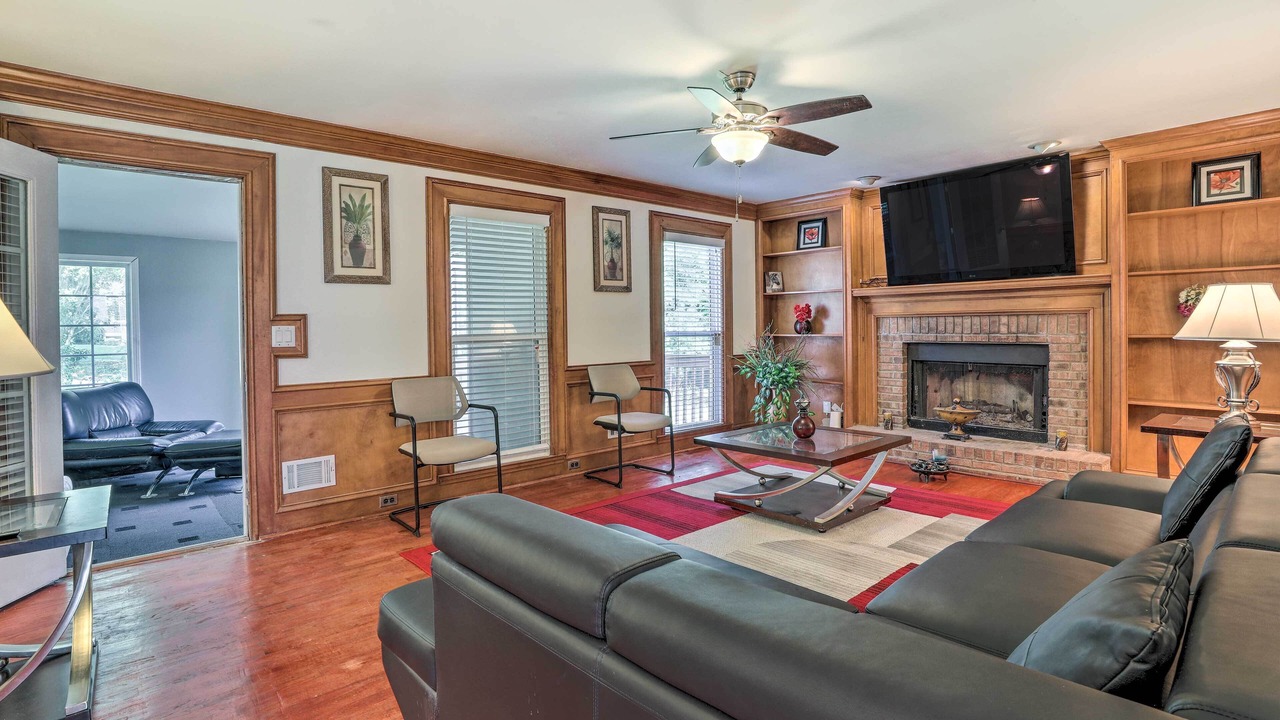 Photo of Livingroom in Lawrenceville