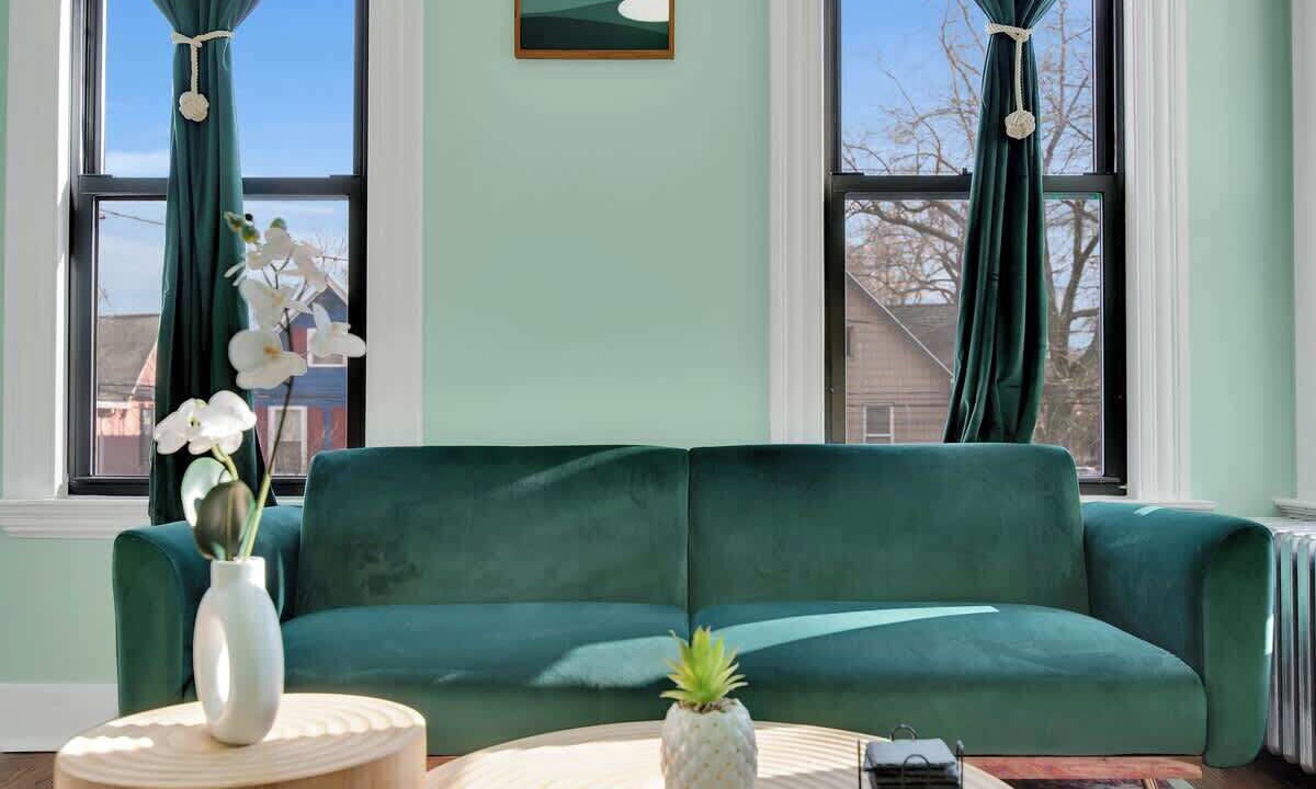 Photo of Livingroom in East Rock