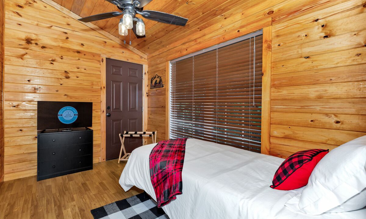 Photo of Bedroom in Guntersville