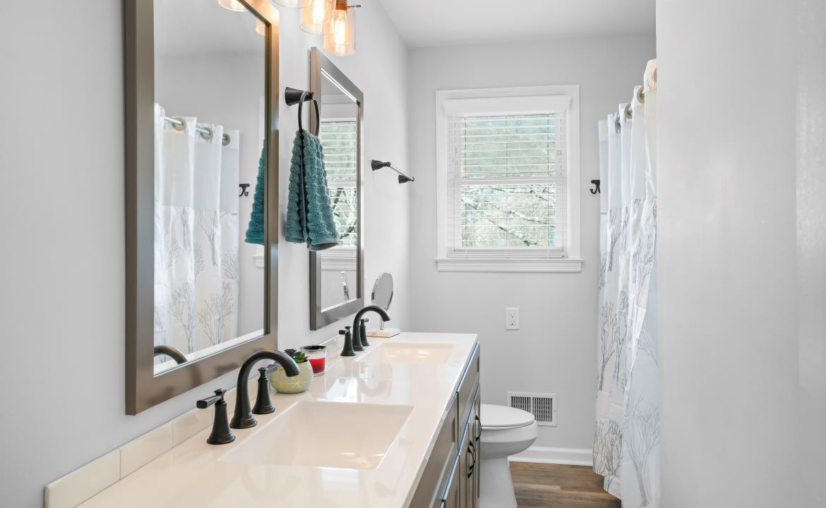 Photo of Bathroom in Berea