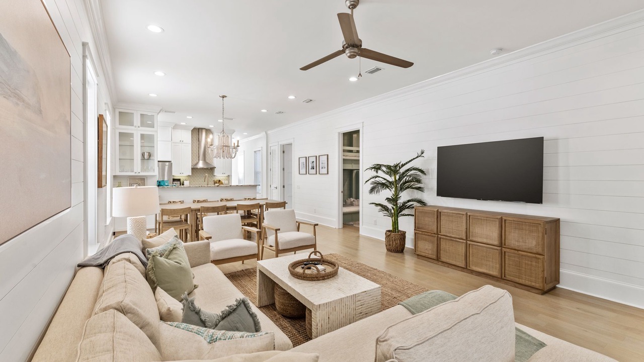 Photo of Livingroom in Greenway Park