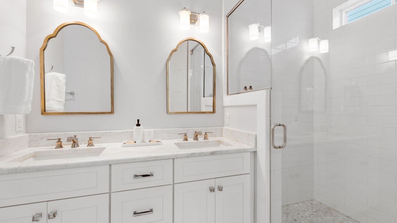 Photo of Bathroom in Greenway Park