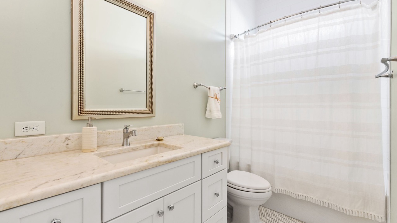 Photo of Bathroom in Greenway Park