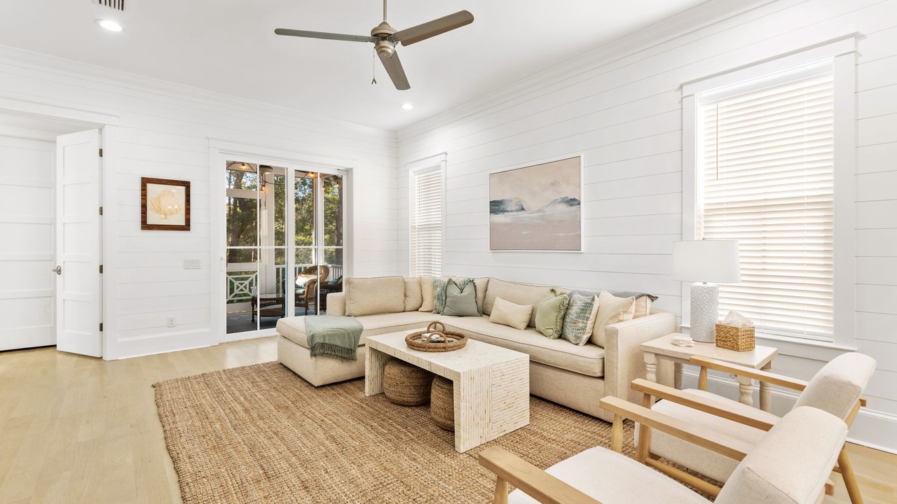 Photo of Livingroom in Greenway Park