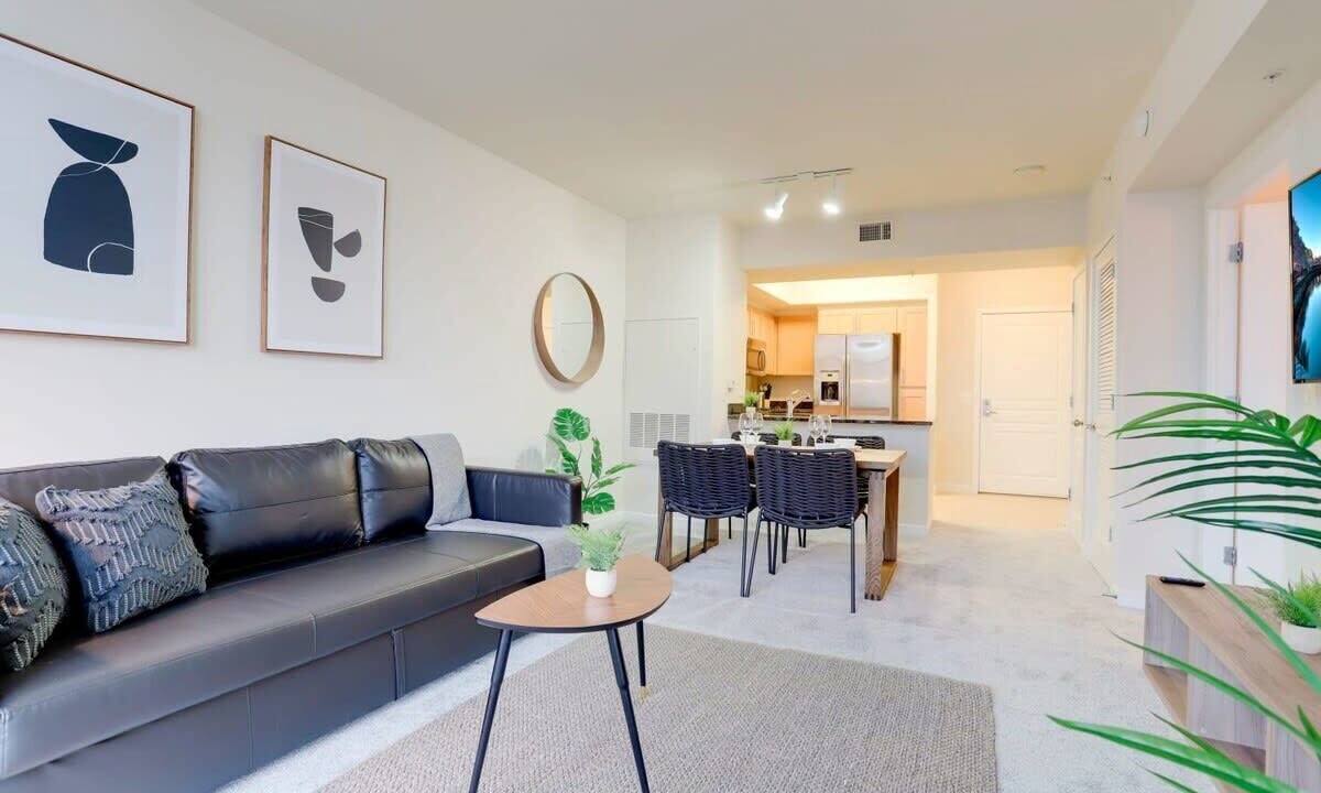 Photo of Livingroom in Aurora Highlands