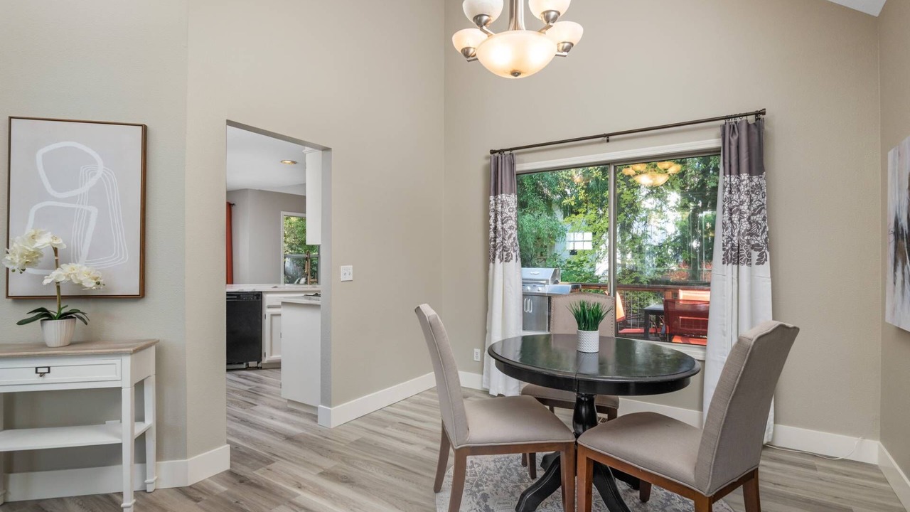 Photo of Outdoor in Bridlemile