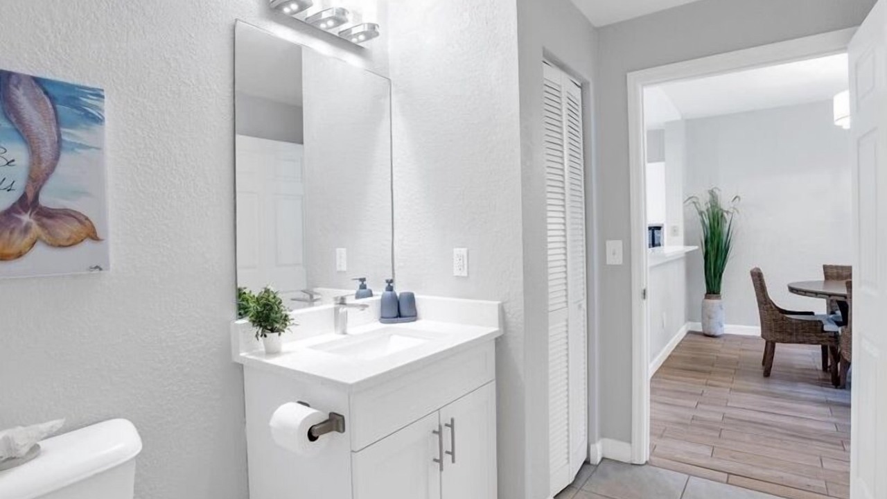 Photo of Bathroom in Ole