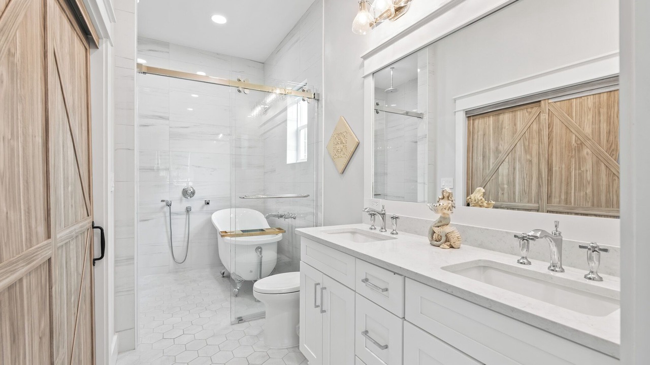 Photo of Bathroom in Village of Sugar Beach