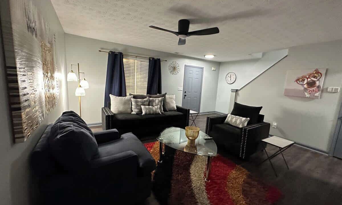 Photo of Livingroom in Belmont