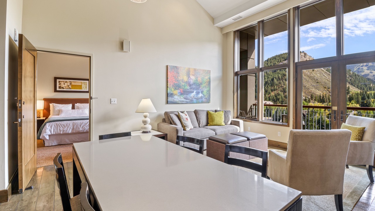 Photo of Livingroom in Avon