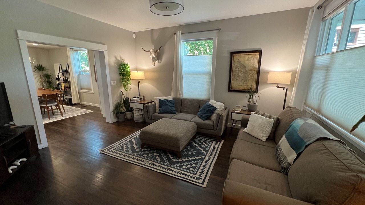 Photo of Livingroom in Hilltop