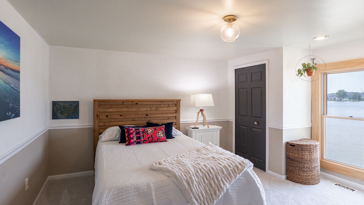 Photo of Bedroom in Hamburg Township