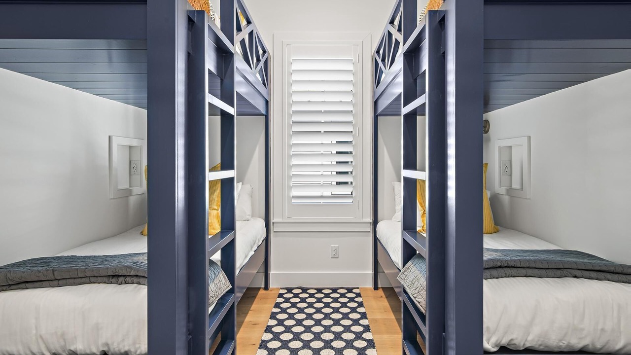 Photo of Bedroom in Lakeside at Blue Mountain Beach
