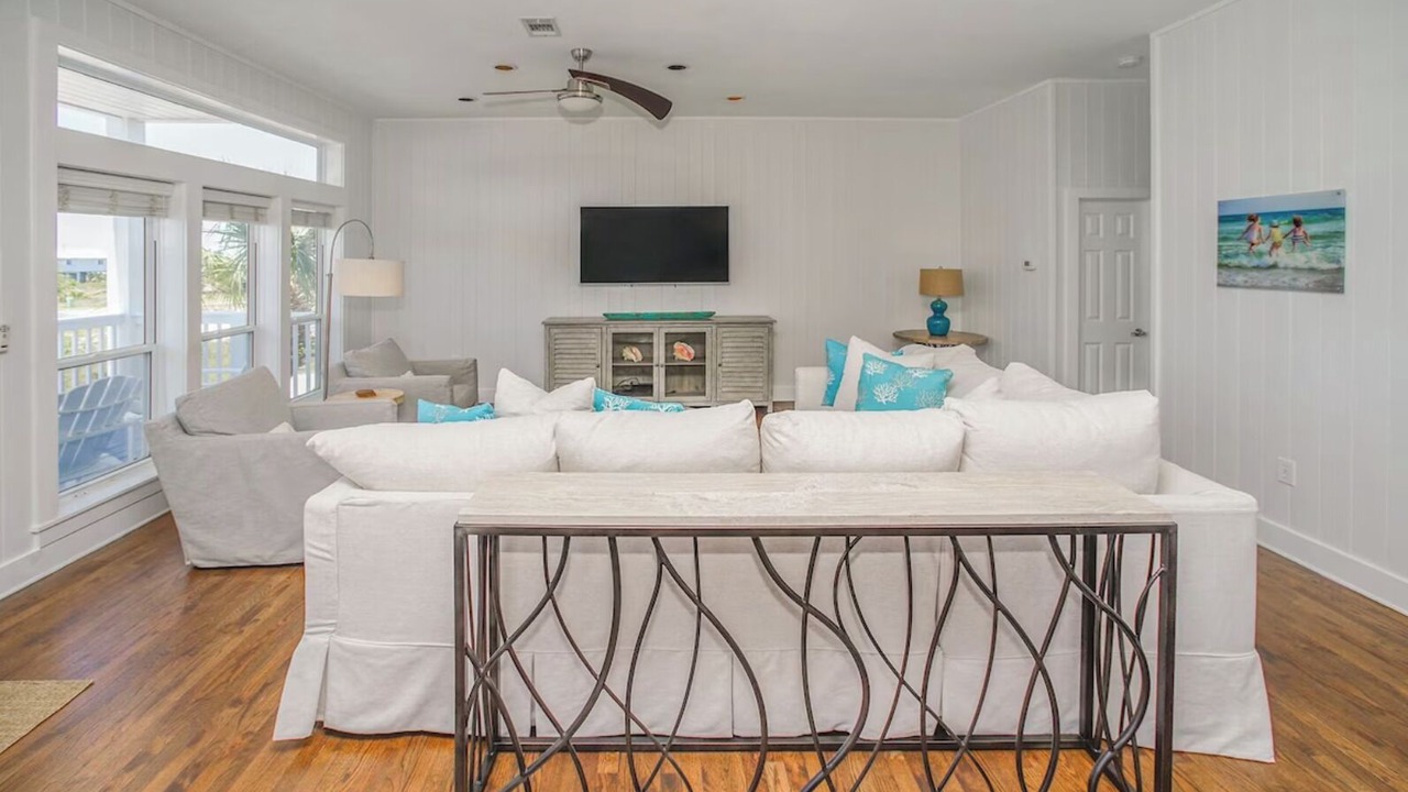 Photo of Livingroom in Grayton Beach