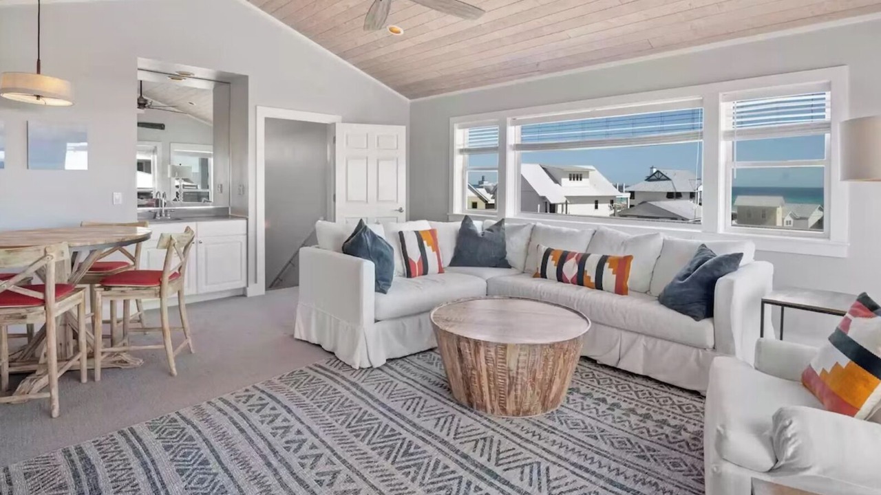 Photo of Livingroom in Grayton Beach