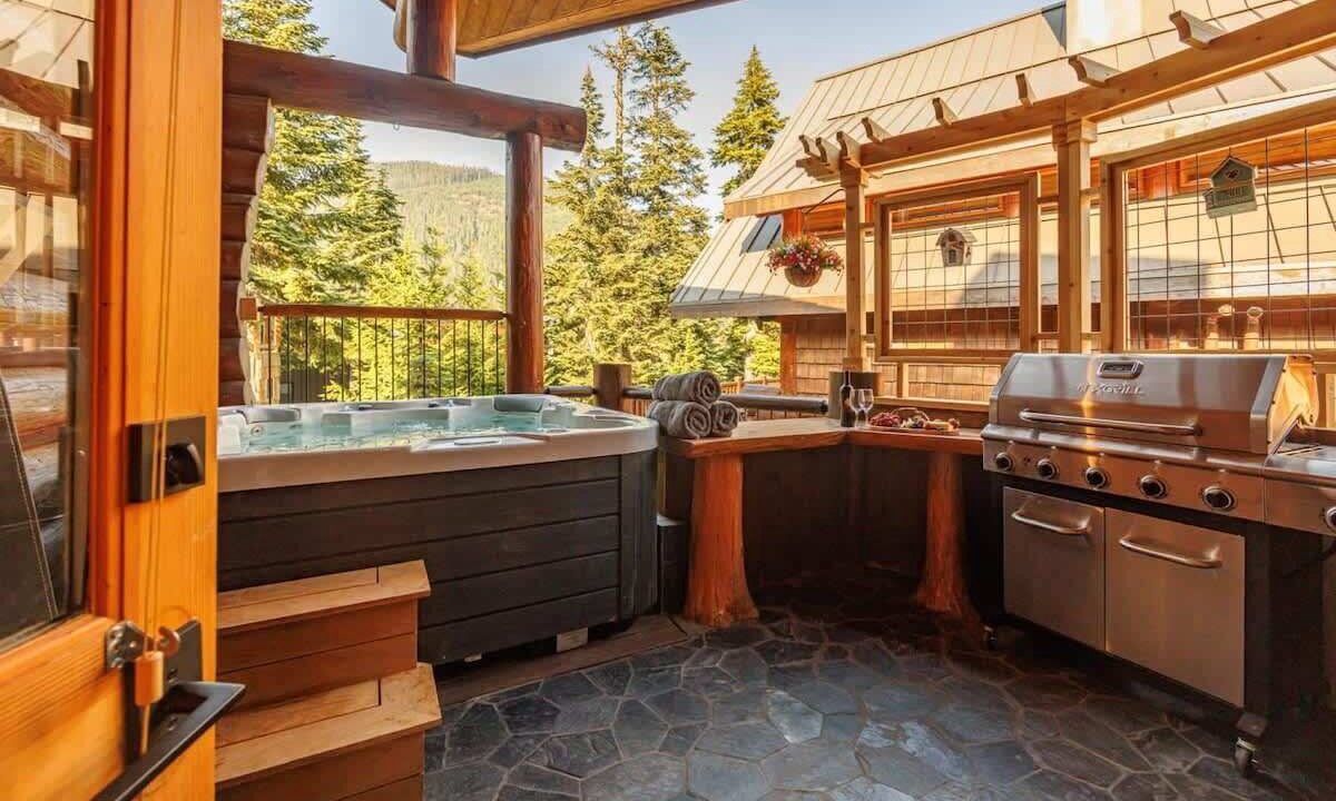 Photo of Outdoor in Snoqualmie Pass