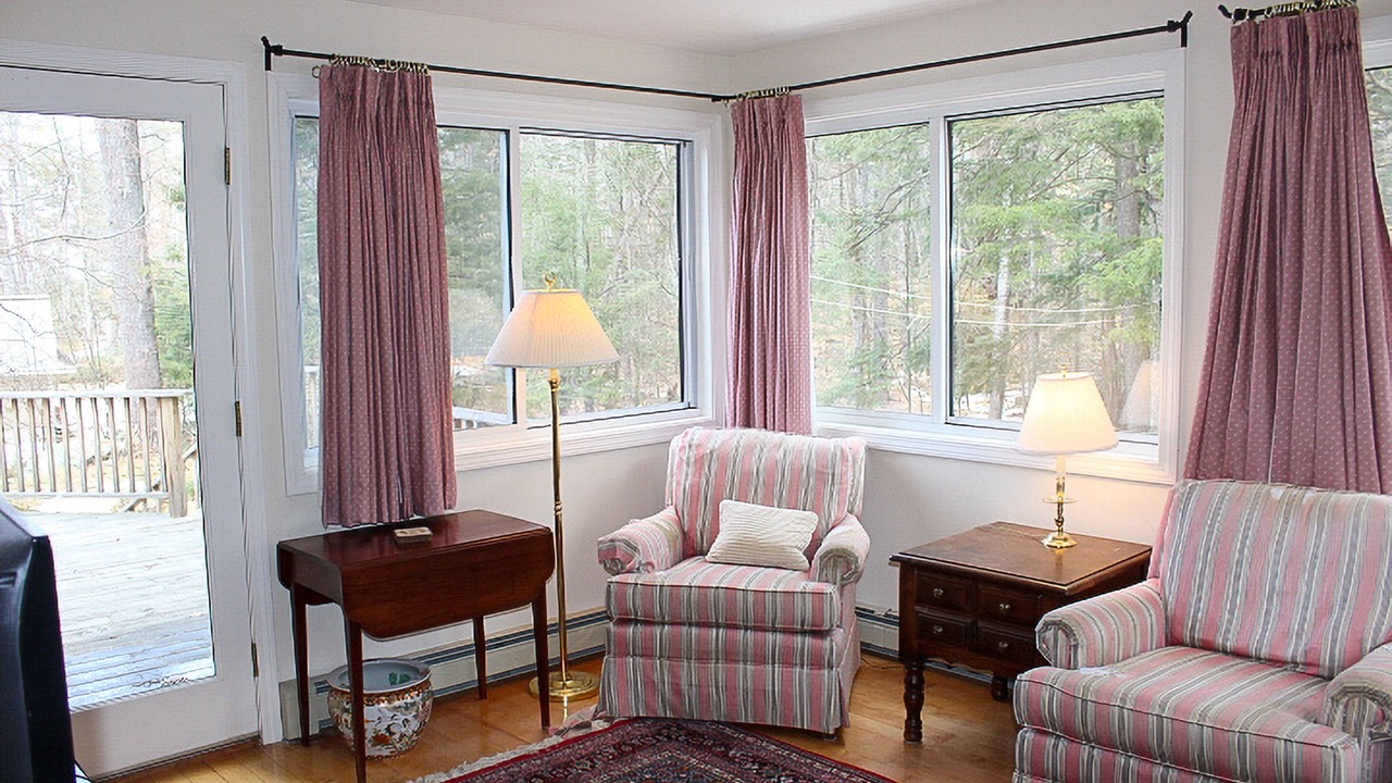 Photo of Livingroom in Alton