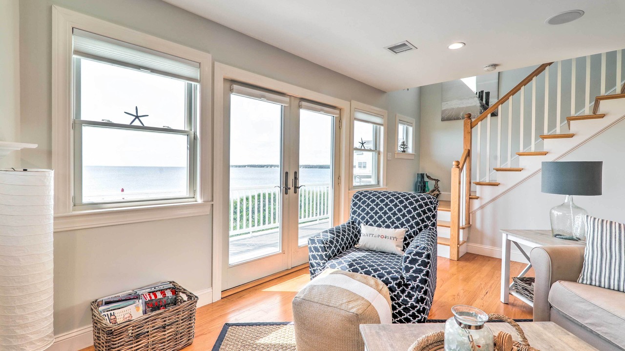 Photo of Livingroom in Mattapoisett Center