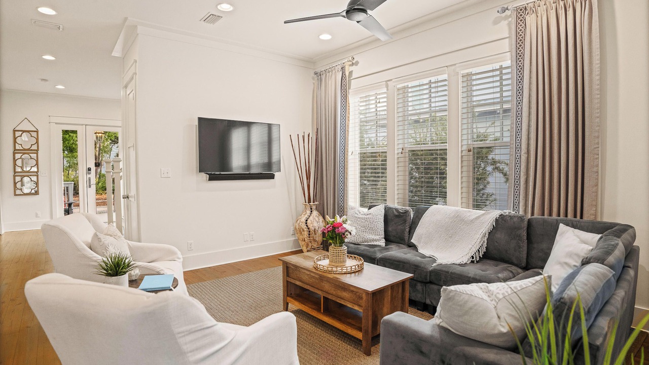 Photo of Livingroom in Greenway Park