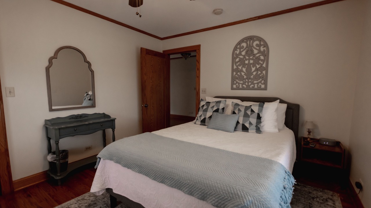 Photo of Bedroom in Elgin